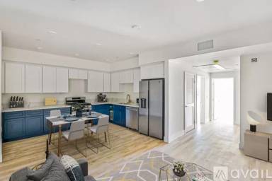 Main picture of 1421 W Adams Blvd