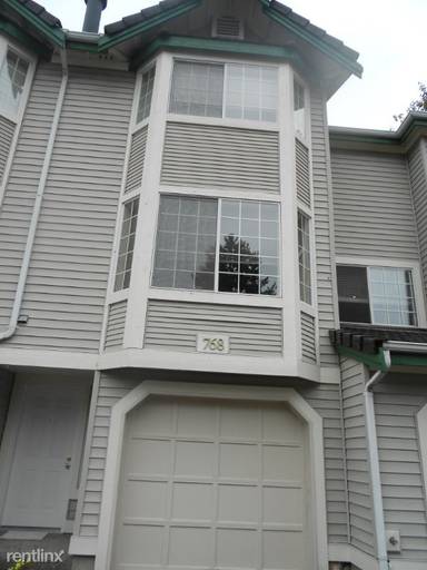 Main picture of 748 122nd Ave NE