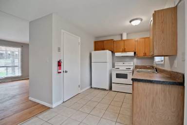 Main picture of 615 Camrose Dr