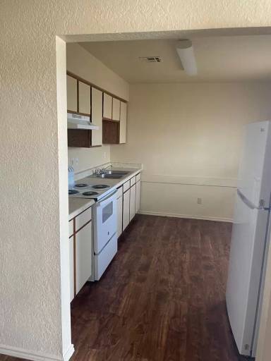Main picture of 1800 S Espina St