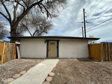 Main picture of 1004 Stuart St