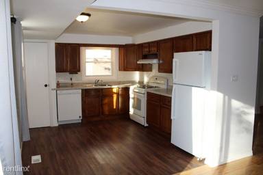 Main picture of 1704 N Drury Ln