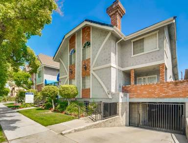 Main picture of 620 W Wilson Ave
