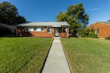 Main picture of 1802 Sussex St