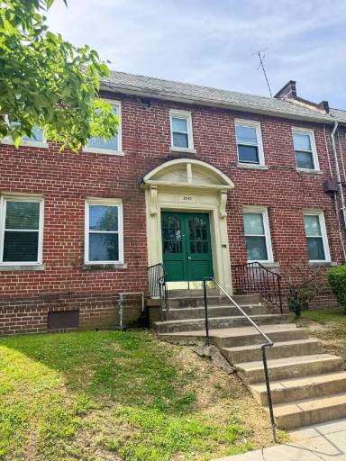 Main picture of 2843 Minnesota Ave SE
