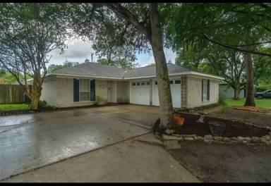 Main picture of 3105 Mariner Dr