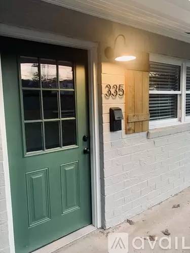 Main picture of 335 Pierce Ave