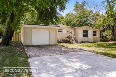 Main picture of 1472 Breton Rd