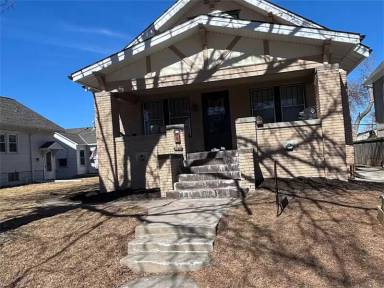 Main picture of 1320 New Hampshire St