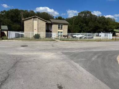 Main picture of 2906 Sweeney Ln