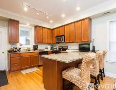 Main picture of 1248 W Rosedale Ave