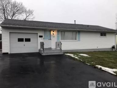 Main picture of 105 Saslon Park Dr