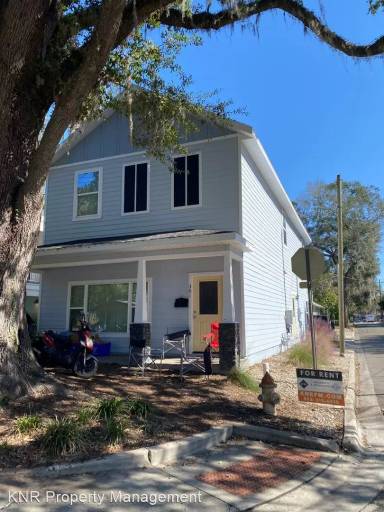 Main picture of 301 NW 8th St