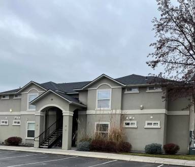 Main picture of Sagecrest Apartments