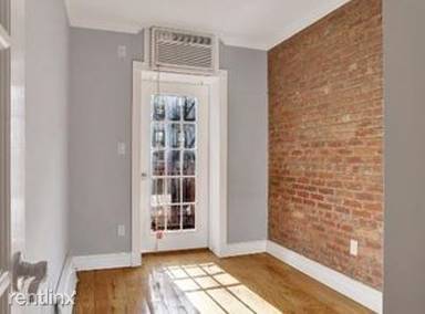 Main picture of 424 E 9th St