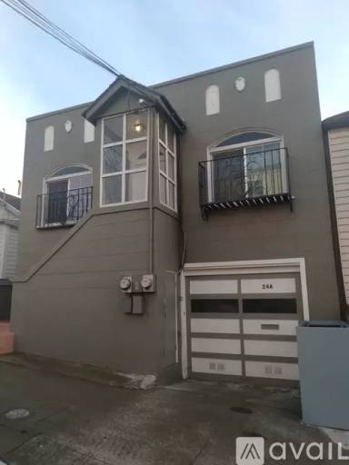 Main picture of 24 Como Ave