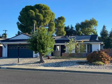 Main picture of 202 Lassen Cir