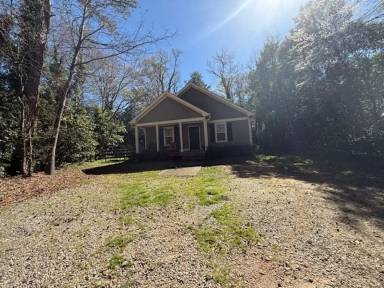 Main picture of 213 Springtree Rd