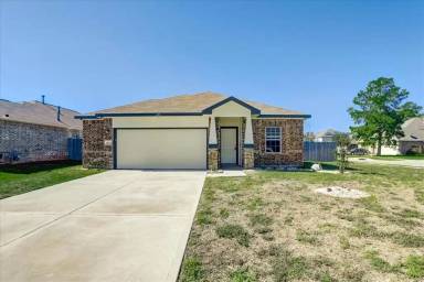 Main picture of 18784 Legend Oaks Dr