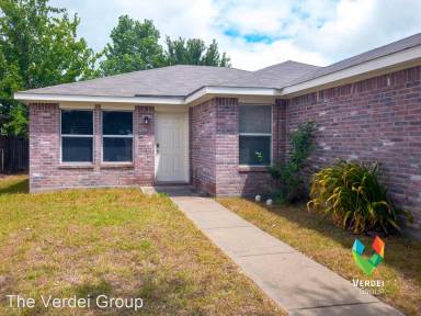 Main picture of 3413 Pinebrook Dr