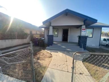 Main picture of 632 Walnut Ave