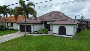 Main picture of 2110 SW 38th Ter