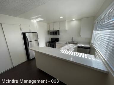 Main picture of 311 S Primrose Ave