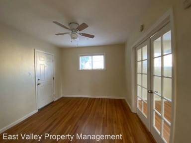 Main picture of 7 E Clark St