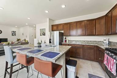 Main picture of 4920 Little Rock Way