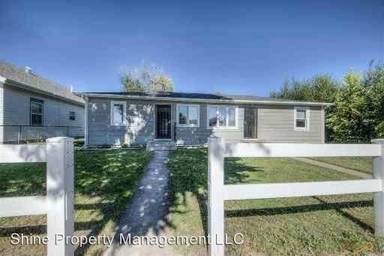 Main picture of 206 E Madison St