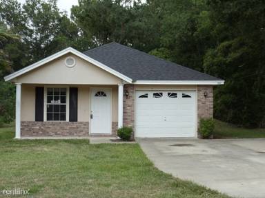 Main picture of 7847 Smart Ave