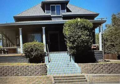 Main picture of 407 1/2 Washington Blvd