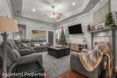 Main picture of 106 Karten Ln