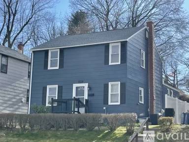 Main picture of 929 Tyson Ave