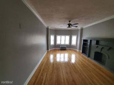 Main picture of 9006 S Escanaba Ave
