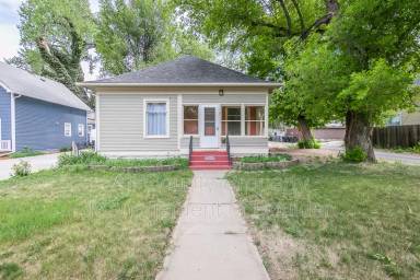 Main picture of 11 5th Ave