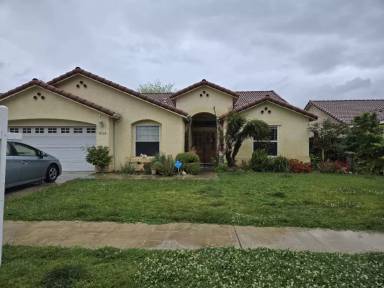 Main picture of 1059 Millbrae St