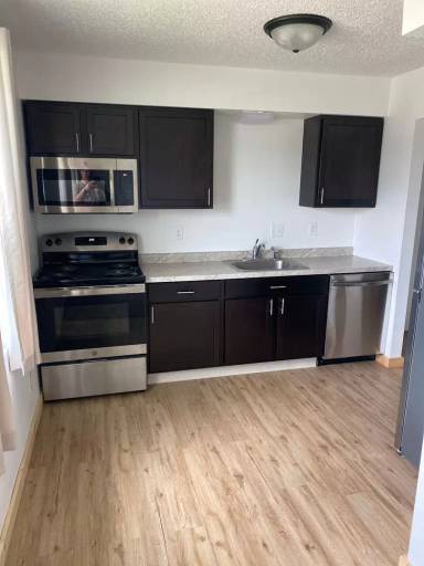 Main picture of 406 Melody Ln