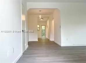 Main picture of 1544 Michigan Ave