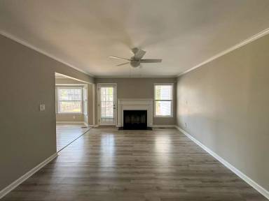 Main picture of 7118 Rockridge Ln