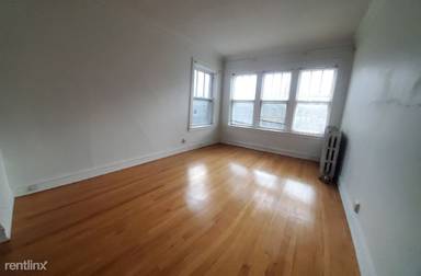 Main picture of 5023 N Winchester Ave