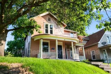 Main picture of 514 Linn St