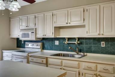 Main picture of 216 Keats Ct