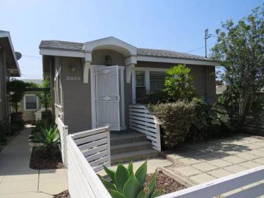 Main picture of 2625 Lincoln Ave