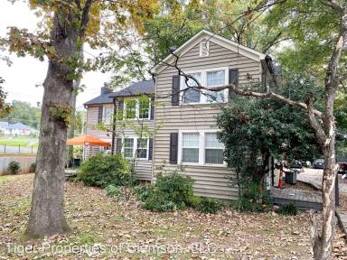 Main picture of 110 Wigington St