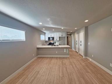 Main picture of 2812-2814 42nd St