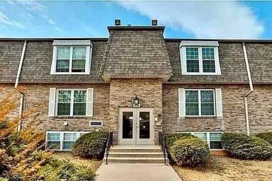 Main picture of 1120 E 6th St