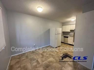 Main picture of 626 E Curry Dr