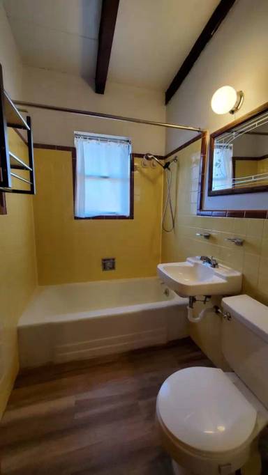 Main picture of 611 Hoover St
