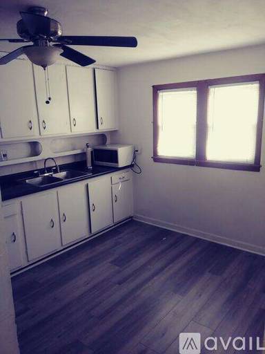 Main picture of 7804 Banks St